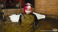 catwoman lyndra first time in the manure chan 00000