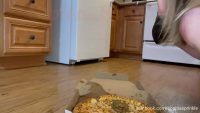 unreal 1,5 lb panty poop - what would you like on your pizza - white pant shit panties 00002 unreal 1,5 lb panty poop - what would you like on your pizza - white pant shit panties 00002