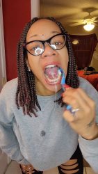 UniQueen21 – Uni”Ella twer675756765757king and pooping 00000