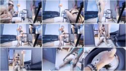 MISTRESS Infinity - Toi67657567567let Feeding of her chastity slave.ScrinList