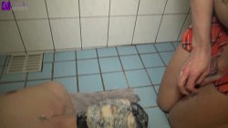 RosellaExtrem – Teeny Female 675675765757Slave, vomiting in slave mouth! 00002