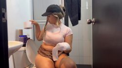 Delivery brings a packa655465546e inside her asshole 00002 Delivery brings a packa655465546e inside her asshole 00002