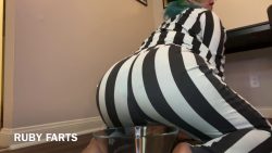 Ruby Farts and th67575767e itty bitty critters 00000