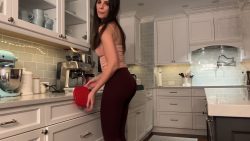 washin675765756757g dishes 00000