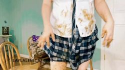 Schoolgirl 78567567567567Poops for Teacher 00002