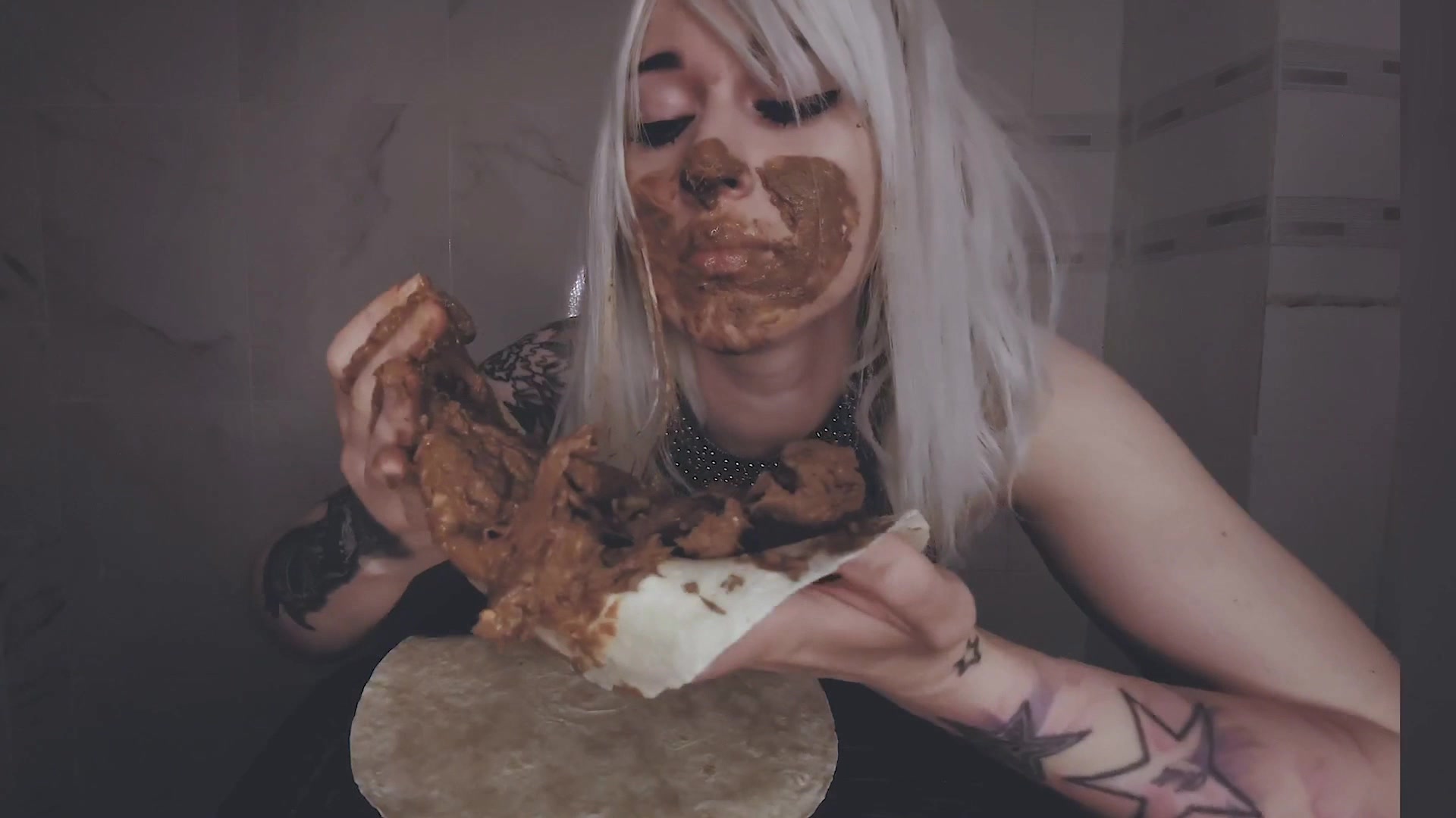 DirtyBetty_-_She_wants_to_FEED_me_her_SHITTY.00001.jpg